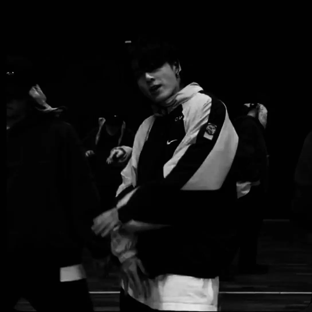 KnottyPig8121의 Destined