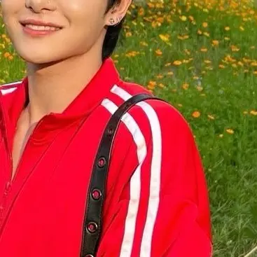 NeatPixel5228의 振り向いてくれない先輩