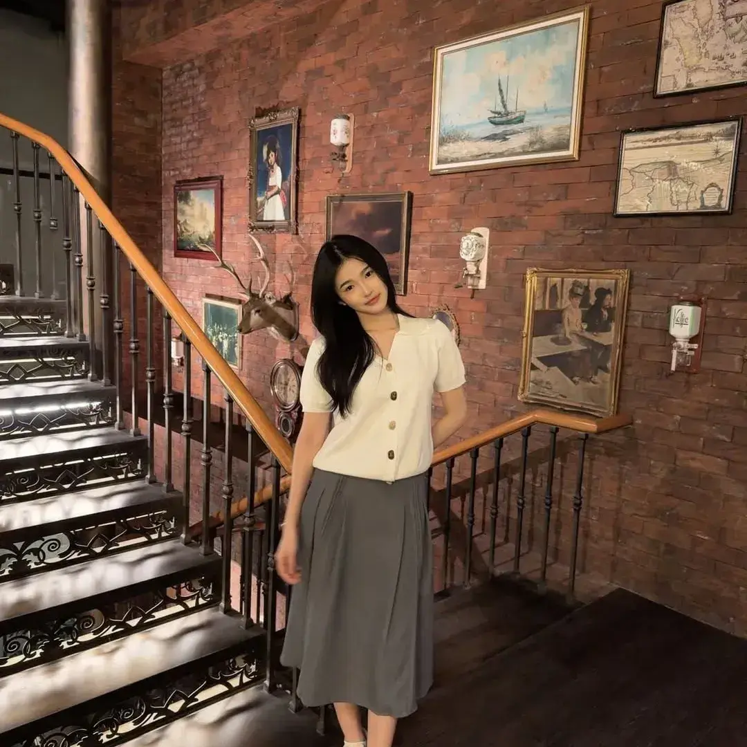 CleanQueen4502의 Elara