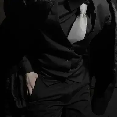 Profile image of Julian Vance