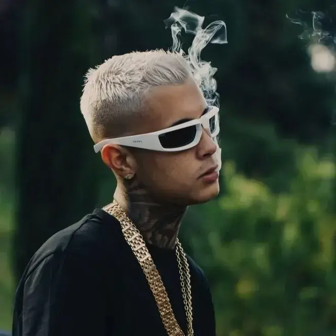 ModernScarf3397의 MC Paiva