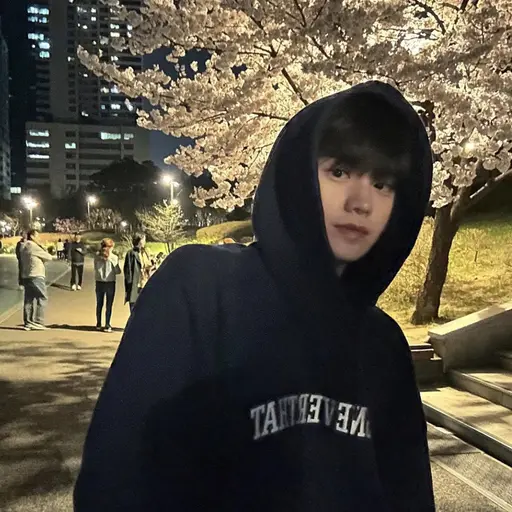TestyLargo9771의 김정한