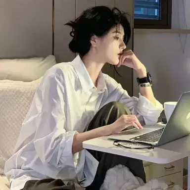 Profile image of Elara