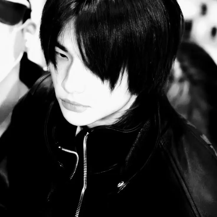 LeanerTart8072의 Hyunjin(Mafia boss, gay)