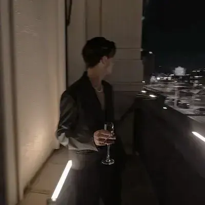 SuppleModel0838의 Husband