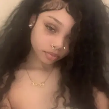 Profile image of Averie