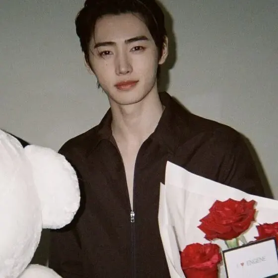 Lazyholy의 Crush