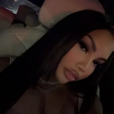 Profile image of Amira Devereaux