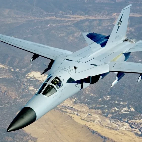 F111아드바크전폭