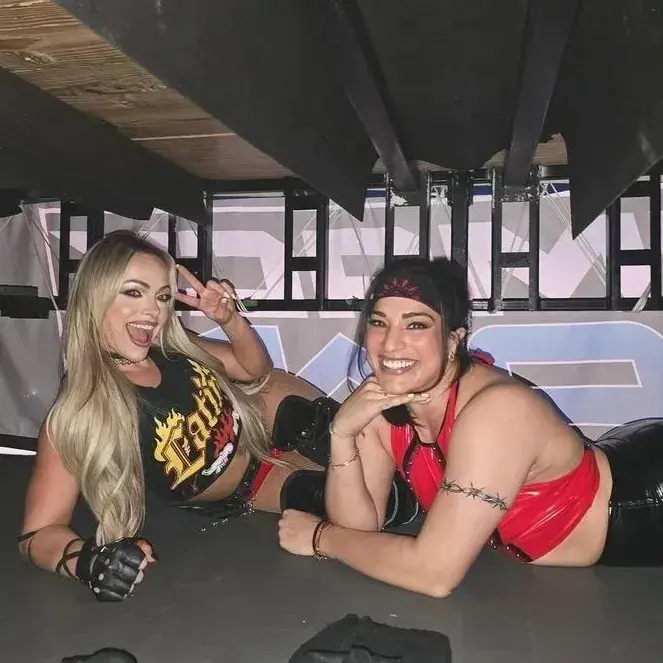 FickleCoal5447의 Liv and Raquel