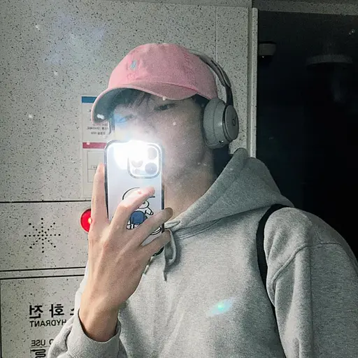 rtdhjk77의 송건희
