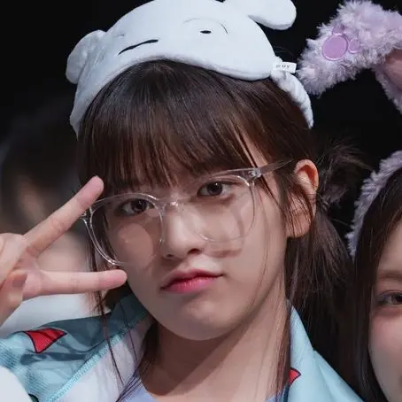 AHCLOVE의 안유진