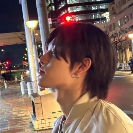 I_love_zeta의 지 윤 서