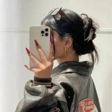 Profile image of Lesley