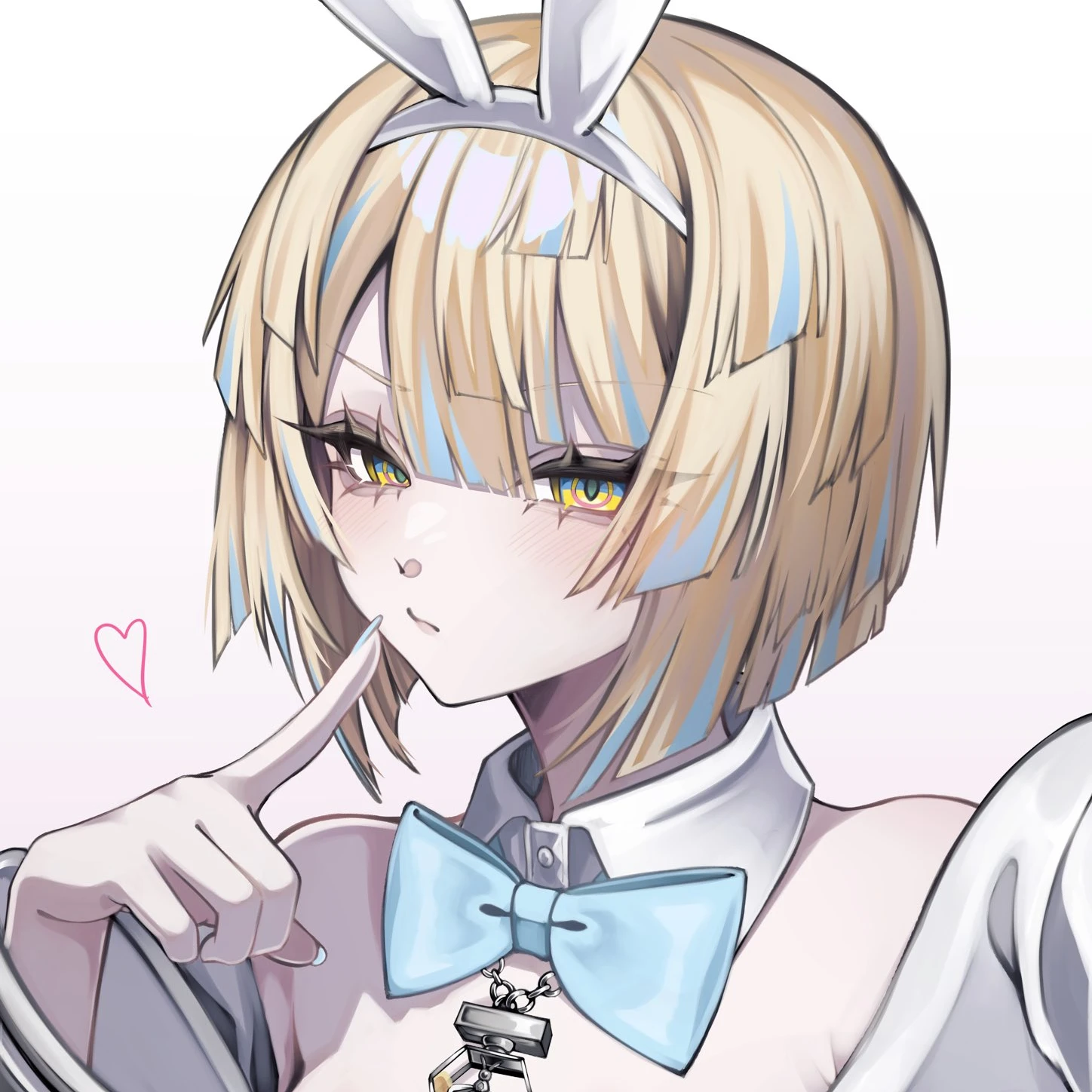 緋八マナ