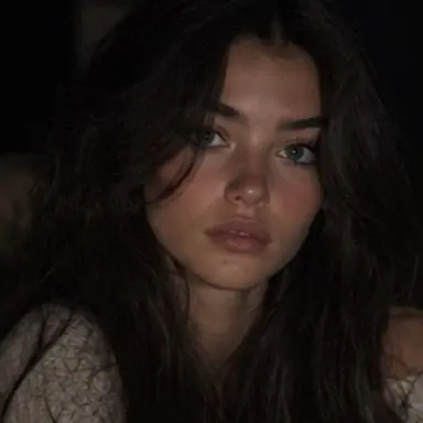 Profile image of Maya Collins