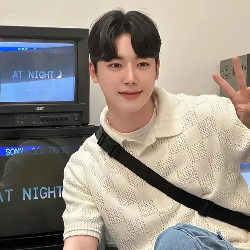 VividPages1675의 일찐 강다온