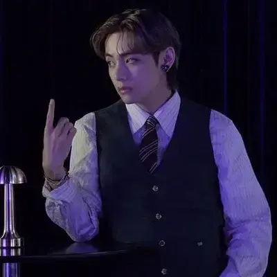 SnazzyQuail3679의 Kim Tae-Hyung