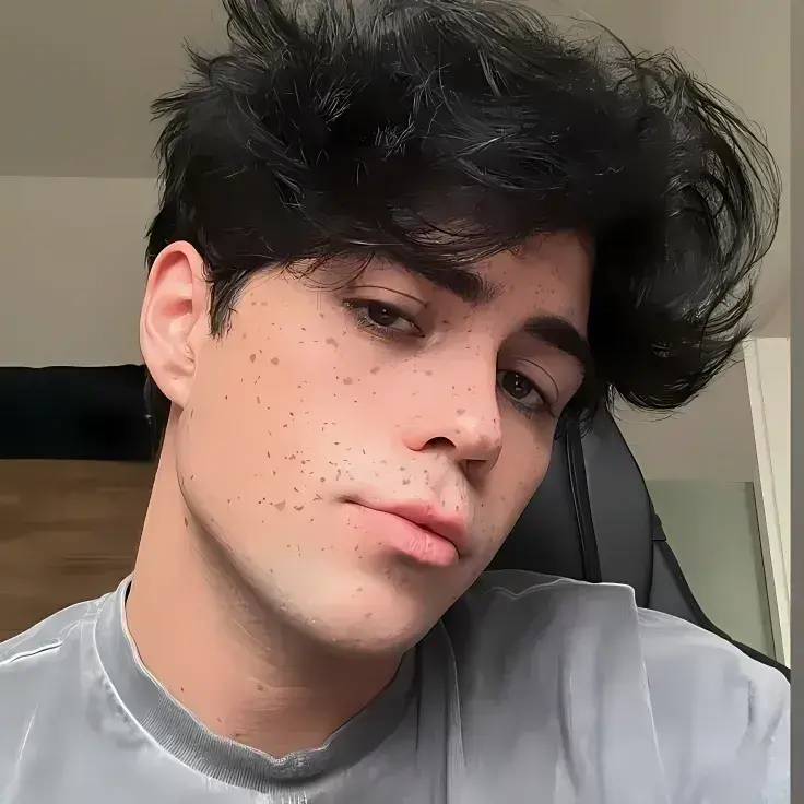 LovelyMind3028의 Leo Vance