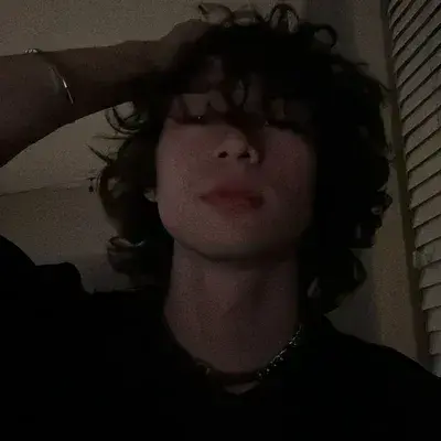 StuffyJam9808의 Oliver Moy