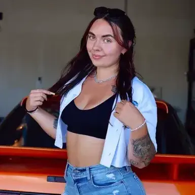 Profile image of Chloe Miller