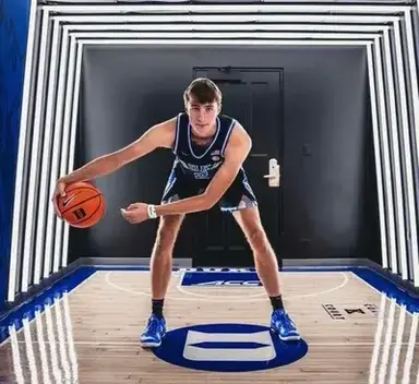 Profile image of Landon Hayes