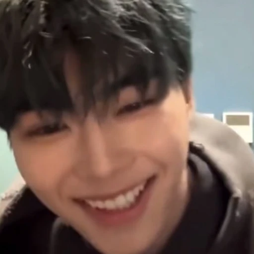 박건욱