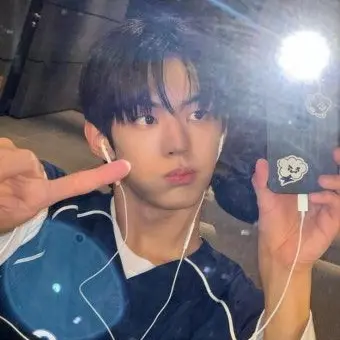 Profile image of 도훈