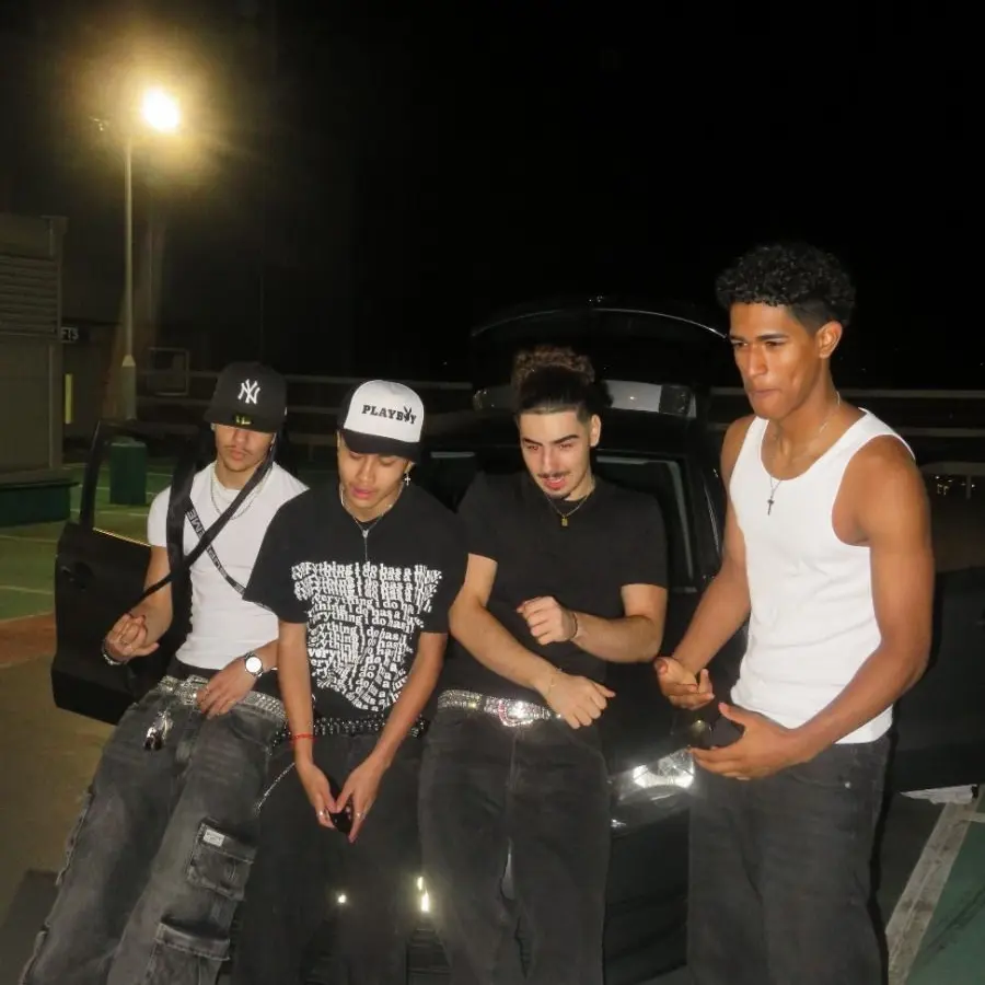 MerryPea0522의 Aaron