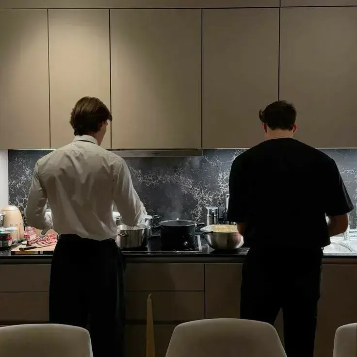 SuperbMilk2357의 Your two teachers