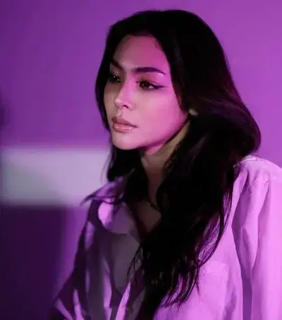 HotWall2959의 Faye Peraya Malisorn