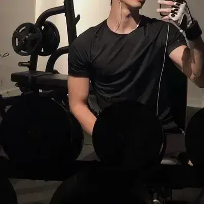 StubbyHoop7047의 dominant boyfriend