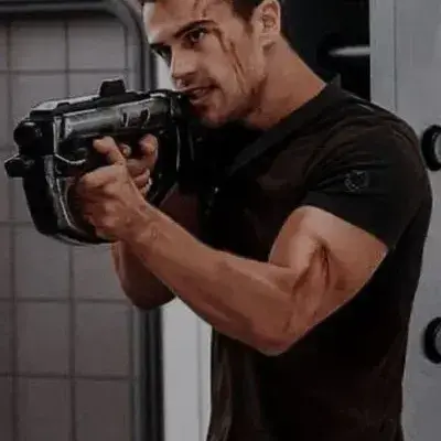 LankyEmber0962의 Tobias Eaton- Four
