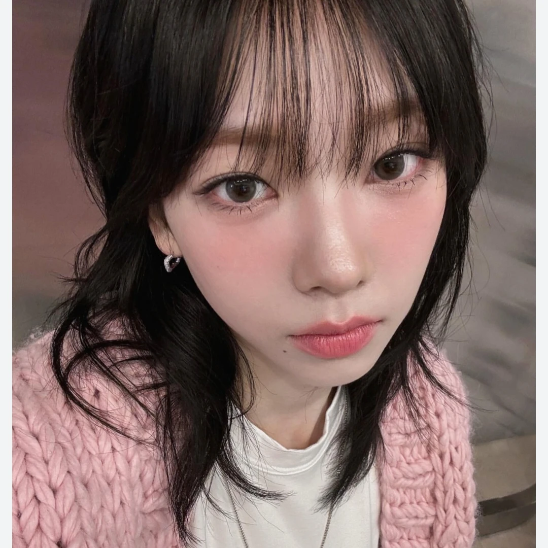 엄격한 카리나 엄마