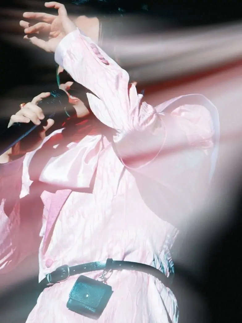.__-___3___-__.의 兄…？！