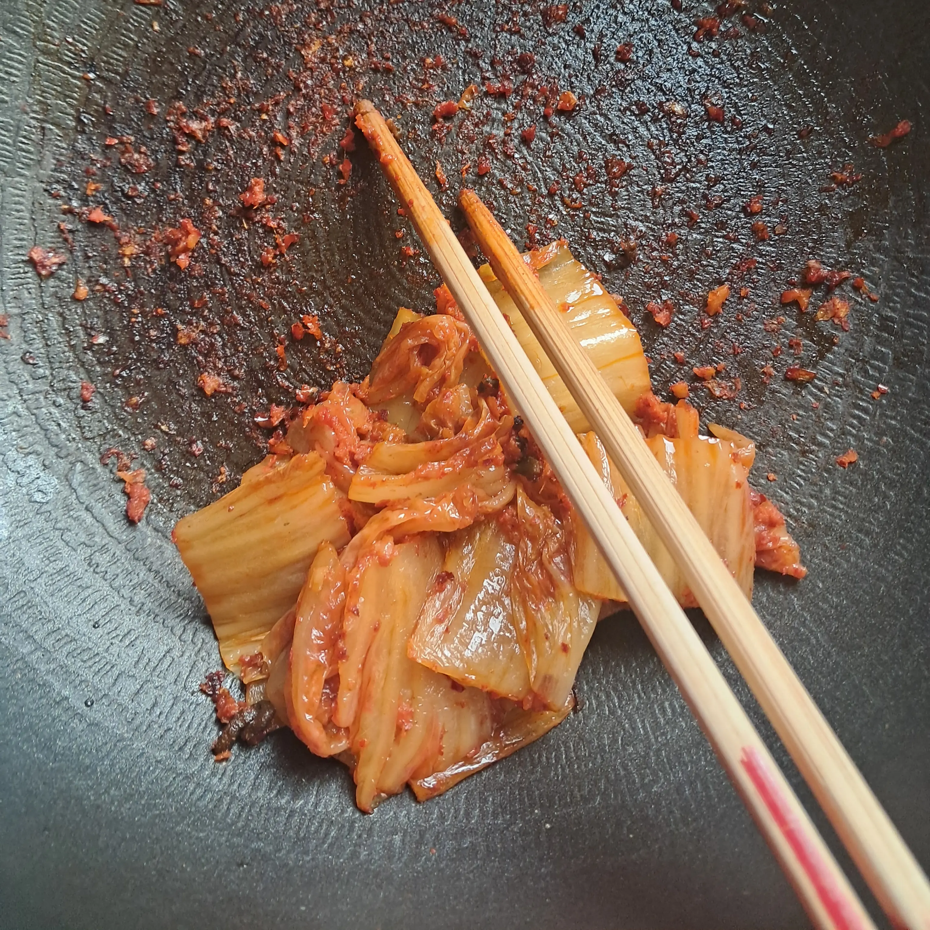 학생의 만들다 태운 김치볶음