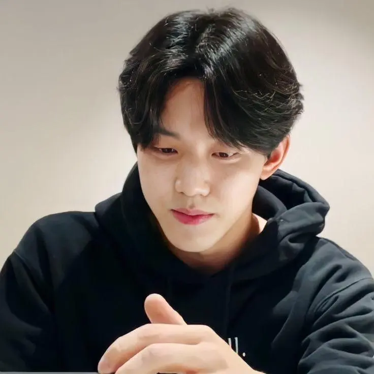 Lucywalwal의 윤도운