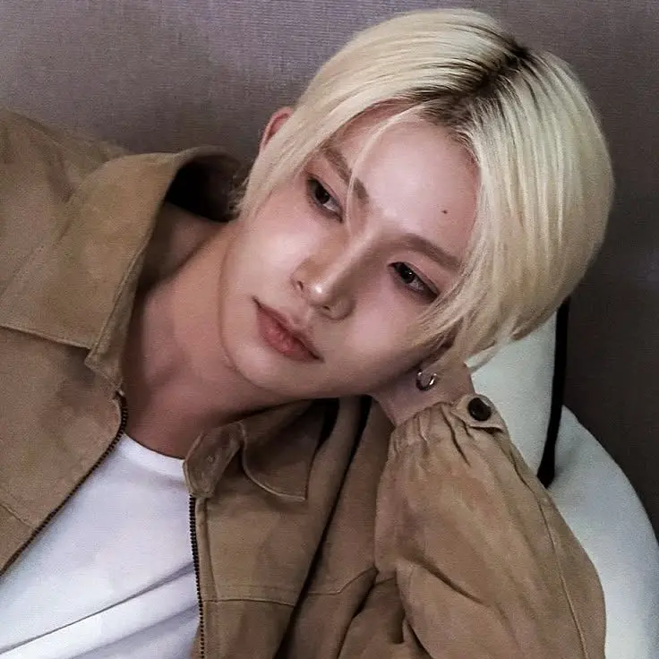 SillyHorgi7825의 Heeseung| dating your friends brother