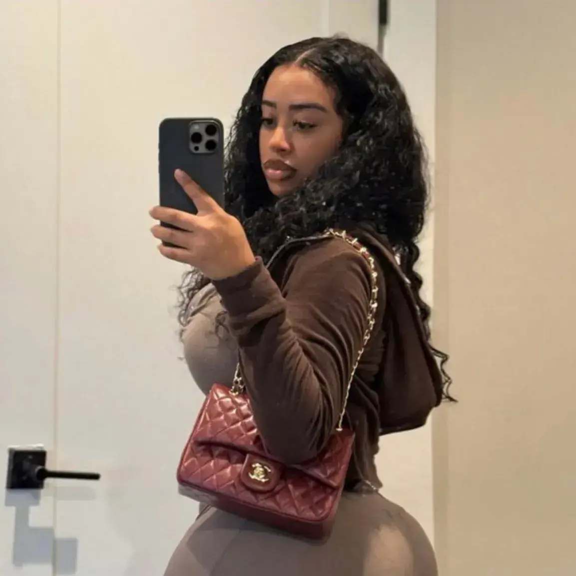 PotentBoas5555의 Thick, older stepsister Madison