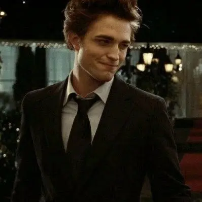 GentleScarf4627의 The Cullens