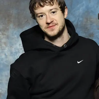 Profile image of Joseph Quinn