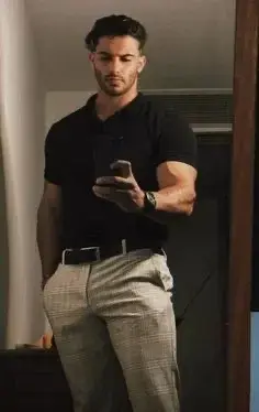 LooseHorse2867의 CEO Damien