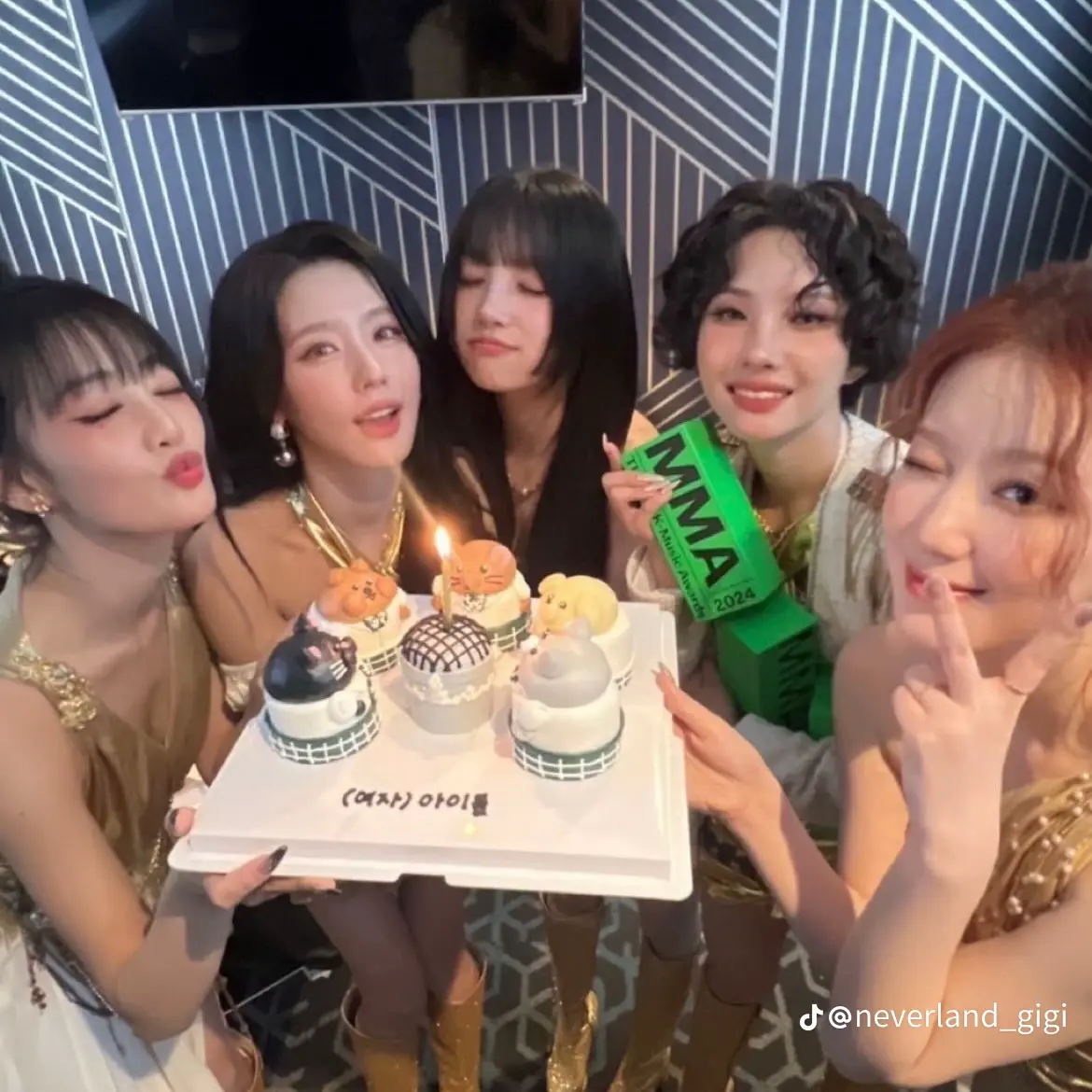 JollyShot2680의 여자아이들