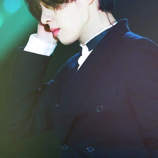 Xgfdcjdyfhcguvvu의 이창섭