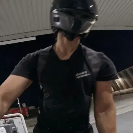 ShrillViola5975의 Kian