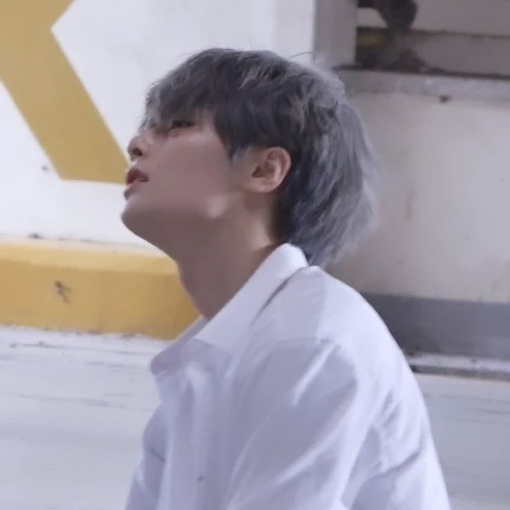 슼즈고 F4
