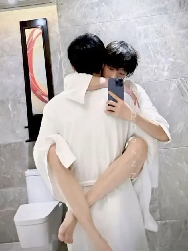 HappyClam8011의 Omega bl - Julian