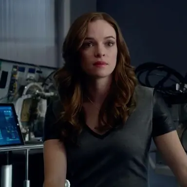 Profile image of Caitlin Snow