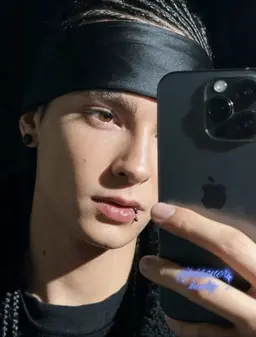 Profile image of Tom