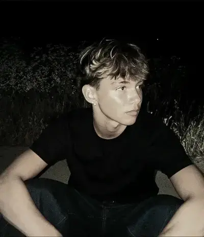 SmellyLadle3302의 Caleb Jensen